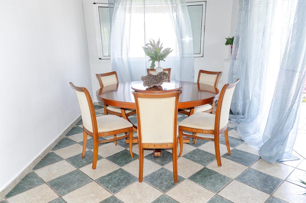 Traditional Fishing Village Apartments ブカリ エクステリア 写真